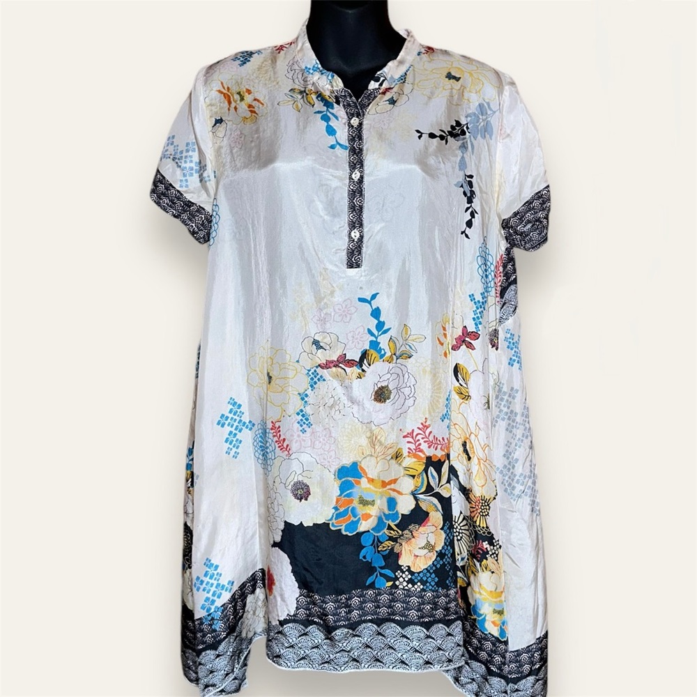 JOHNNY WAS Beautiful 100% Silk Floral Oversized Flowy Blouse Size Small *READ*